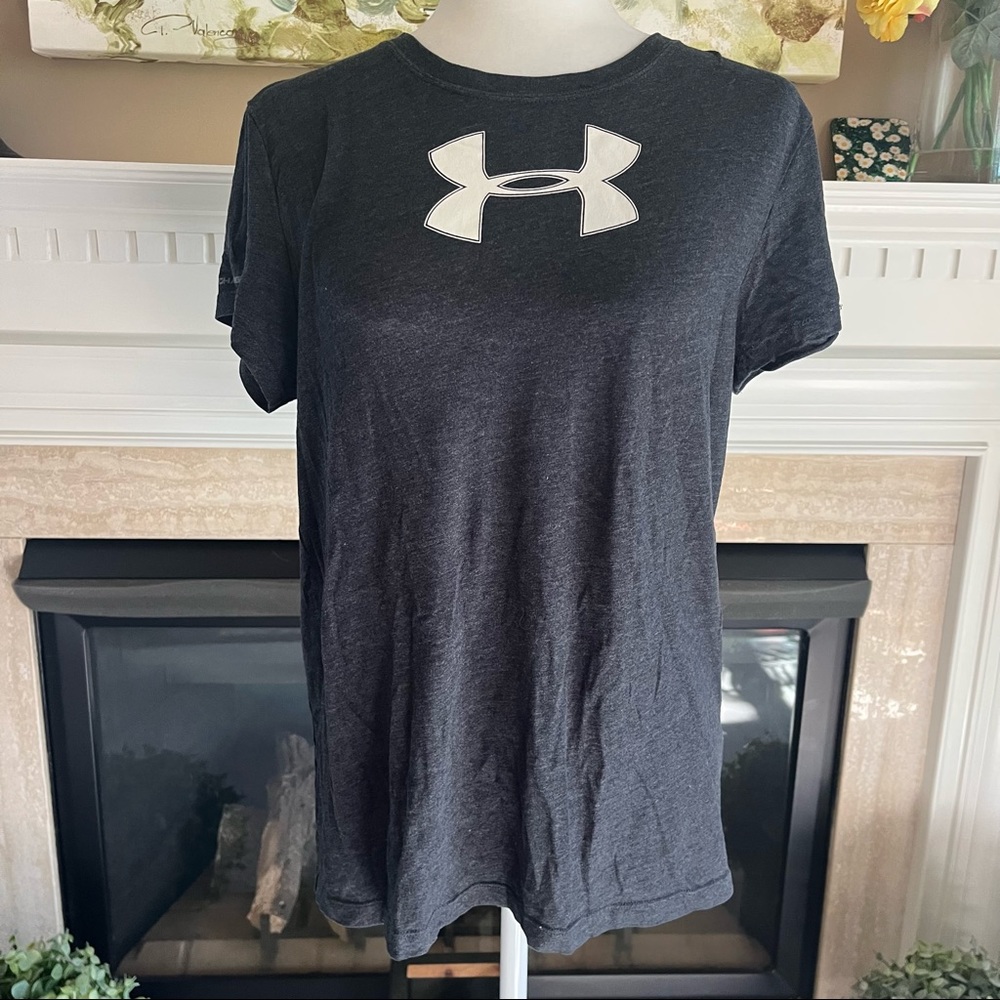 Under Armour Women’s Gray T-Shirt